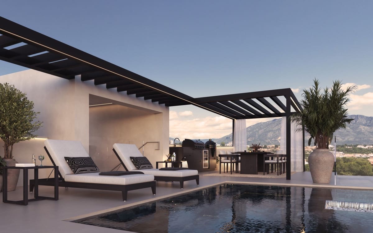 4 bedroom Villa for sale in San Pedro de Alcantara with pool - € 3,990,000 (Ref: 8715366)
