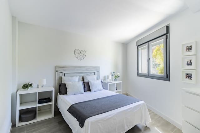 3 soveværelse Byhus til salg i San Pedro de Alcantara, Marbella med swimmingpool garage - € 899.000 (Ref: 8723824)