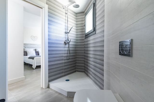 3 soveværelse Byhus til salg i San Pedro de Alcantara, Marbella med swimmingpool garage - € 899.000 (Ref: 8723824)