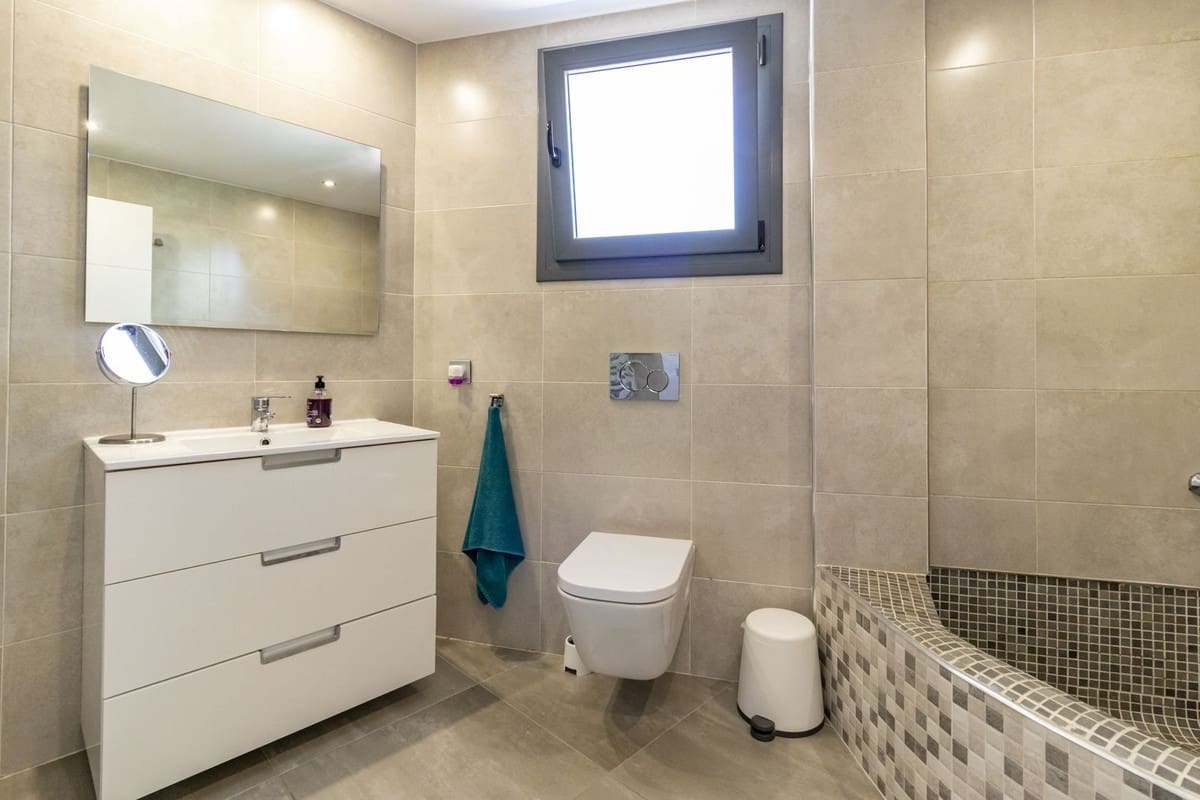 3 soveværelse Byhus til salg i San Pedro de Alcantara med swimmingpool garage - € 899.000 (Ref: 8723824)