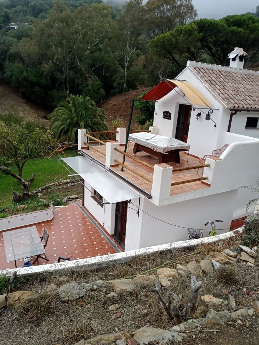 4 soveværelse Finca/Landehus til salg i Casares med swimmingpool garage - € 850.000 (Ref: 8737626)