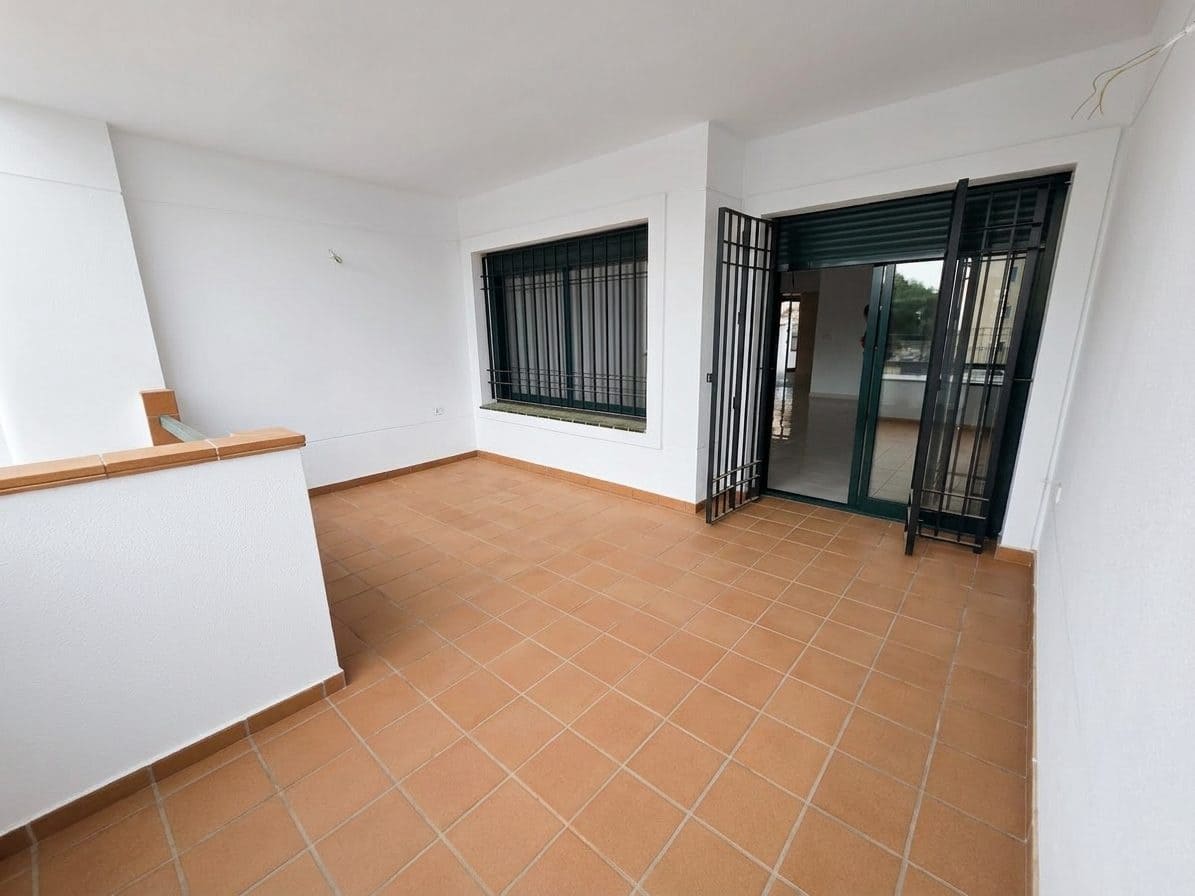 2 sovrum Lägenhet till salu i Alicante stad med pool - 298 000 € (Ref: 8773487)