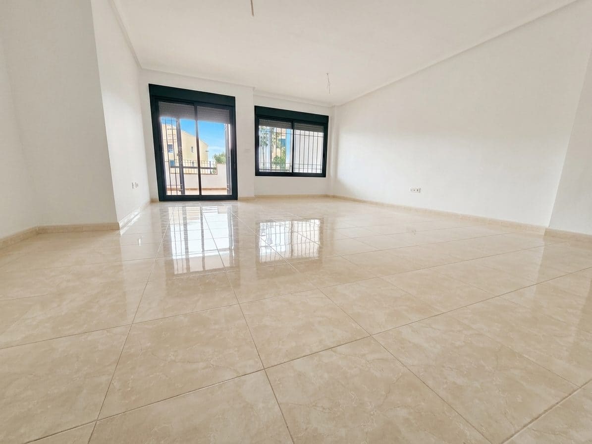 2 sovrum Lägenhet till salu i Alicante stad med pool - 298 000 € (Ref: 8773487)
