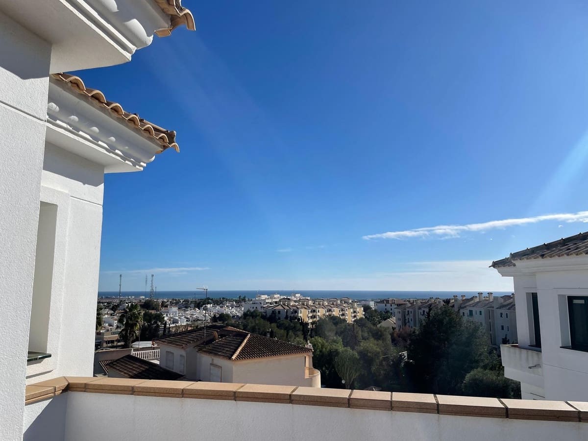 Apartamento de 2 habitaciones en Campoamor en venta con piscina - 219.400 € (Ref: 8776198)
