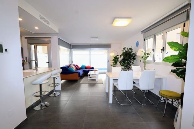 Chalet de 3 habitaciones en Torre de la Horadada, Pilar de la Horadada en venta con piscina garaje - 635.000 € (Ref: 8776210)