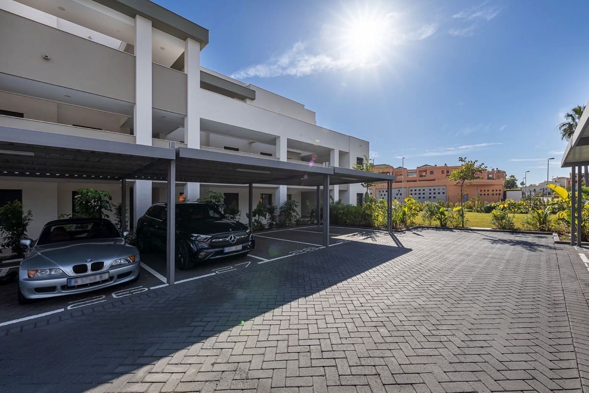 3 makuuhuone Huoneisto myytävänä paikassa Bahia de Casares mukana uima-altaan 
autotalli - 435 000 € (Ref: 8778275)