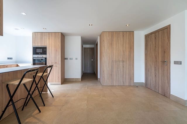 Apartamento de 3 habitaciones en Casares en venta con piscina garaje - 435.000 € (Ref: 8778275)