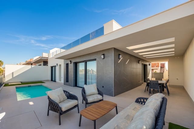 3 slaapkamer Bungalow te koop in Torrevieja met zwembad - € 585.000 (Ref: 8779512)