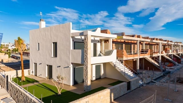3 quarto Bungalow para venda em Pinar de Campoverde, Pilar de la Horadada com piscina - 355 000 € (Ref: 8792400)