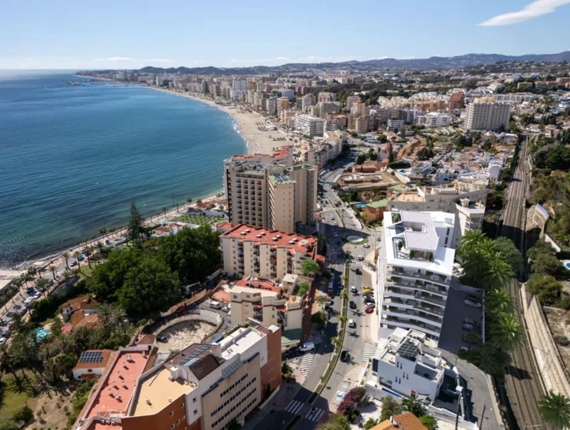 2 makuuhuone Huoneisto myytävänä paikassa Fuengirola mukana uima-altaan - 540 000 € (Ref: 8798672)