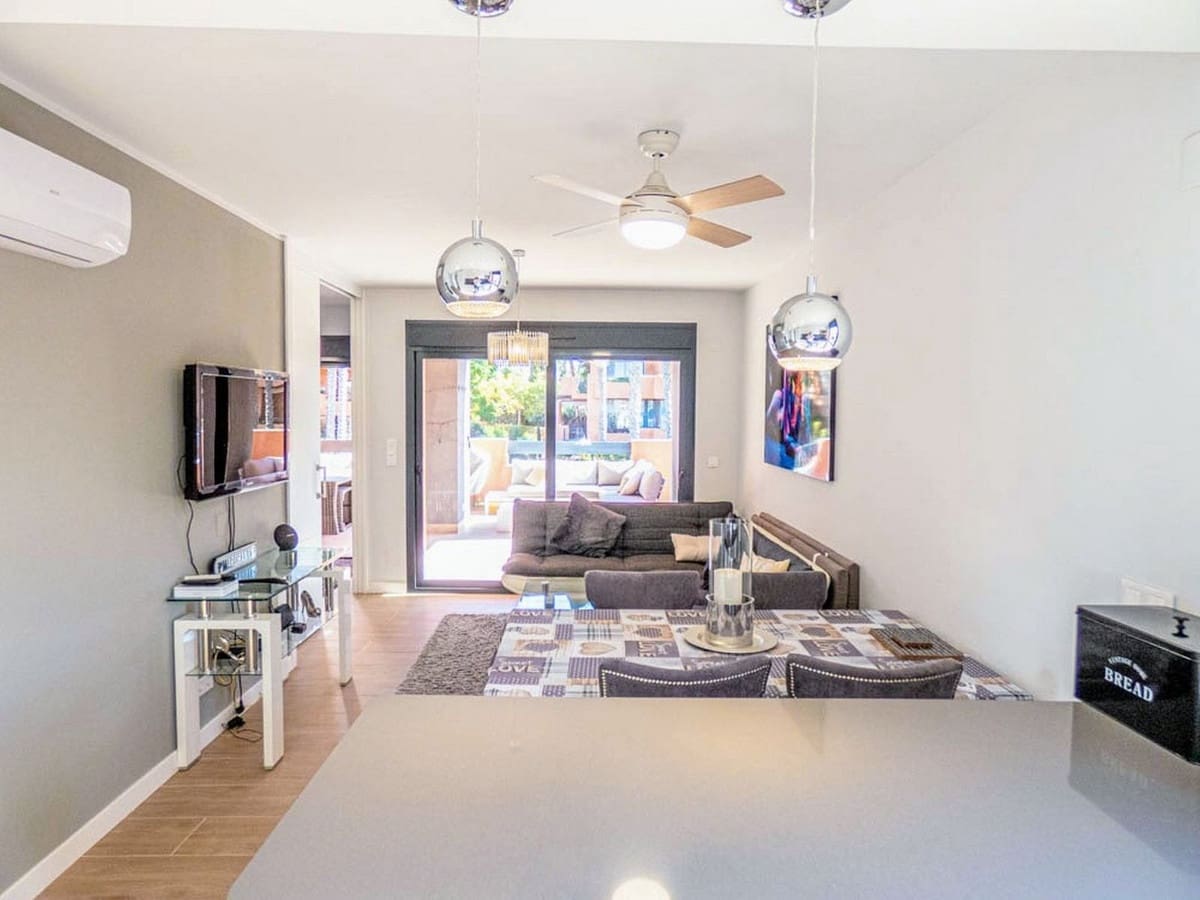 2 makuuhuone Huoneisto myytävänä paikassa Villamartin mukana uima-altaan 
autotalli - 254 900 € (Ref: 8801738)