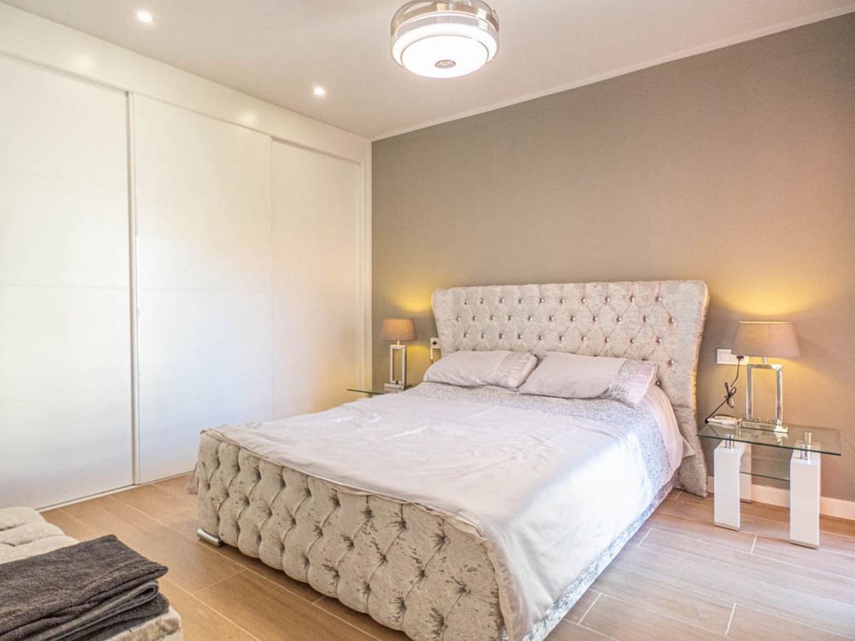 2 makuuhuone Huoneisto myytävänä paikassa Villamartin mukana uima-altaan 
autotalli - 254 900 € (Ref: 8801738)