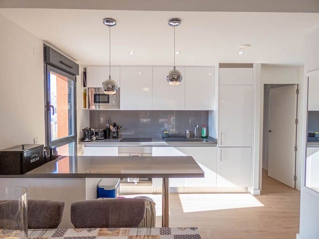 2 makuuhuone Huoneisto myytävänä paikassa Villamartin, Orihuela mukana uima-altaan 
autotalli - 254 900 € (Ref: 8801738)