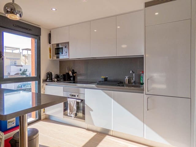 2 makuuhuone Huoneisto myytävänä paikassa Villamartin, Orihuela mukana uima-altaan 
autotalli - 254 900 € (Ref: 8801738)