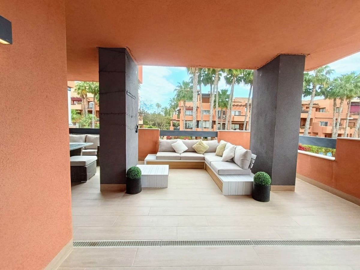 2 slaapkamer Appartement te koop in Villamartin met zwembad garage - € 254.900 (Ref: 8801738)