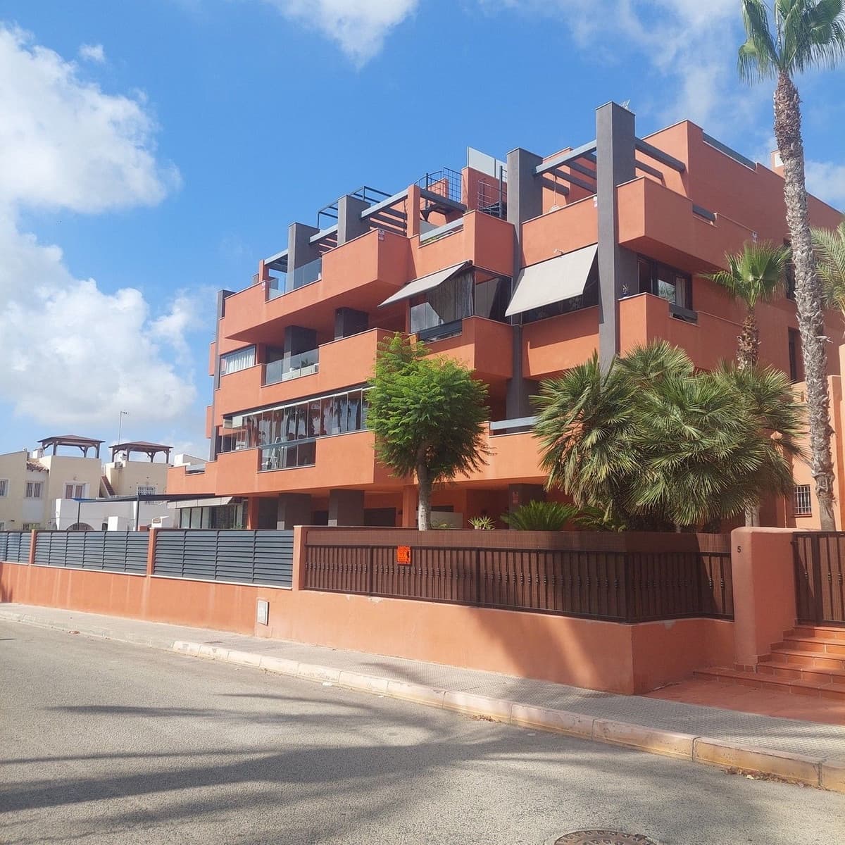 2 slaapkamer Appartement te koop in Villamartin met zwembad garage - € 254.900 (Ref: 8801738)