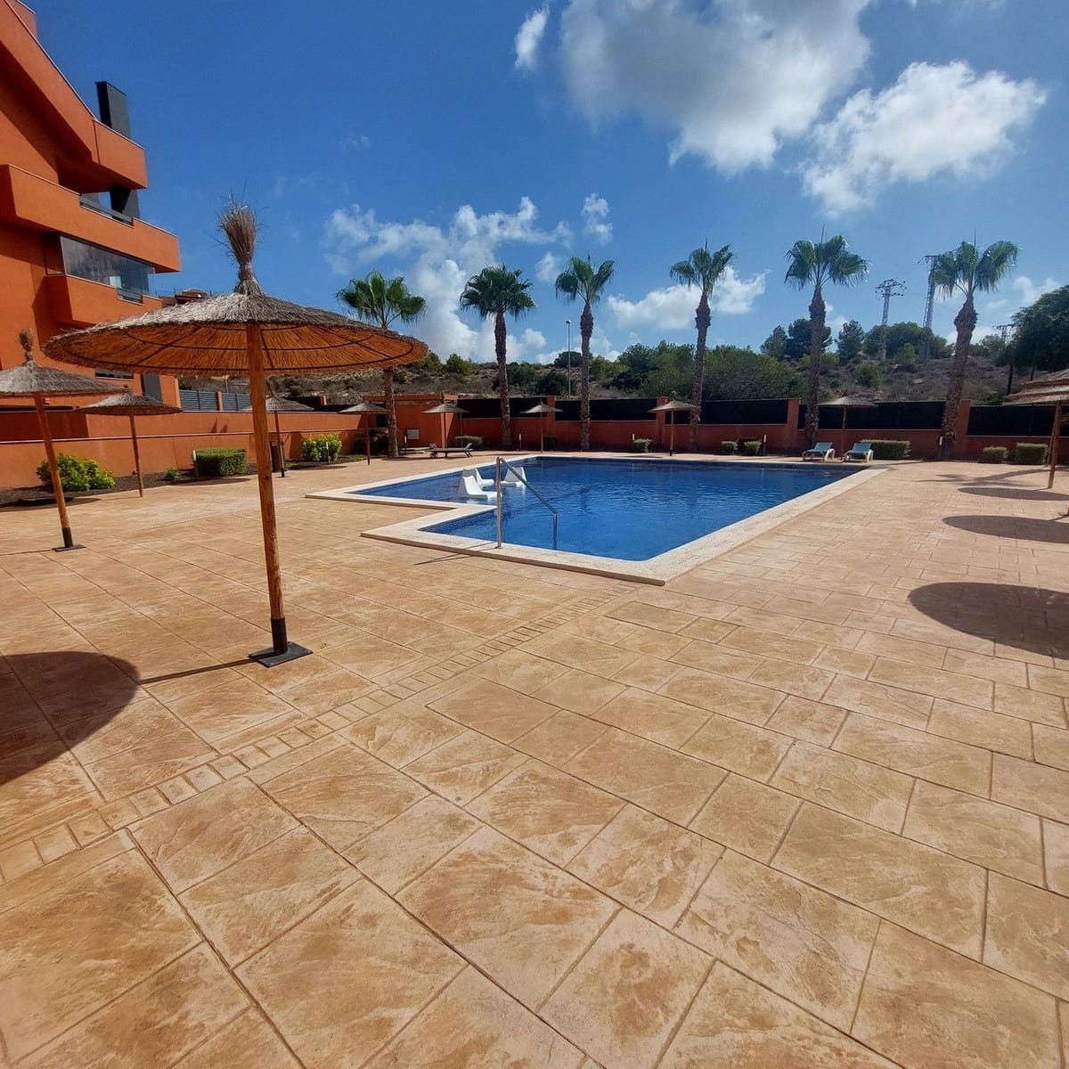 2 slaapkamer Appartement te koop in Villamartin met zwembad garage - € 254.900 (Ref: 8801738)