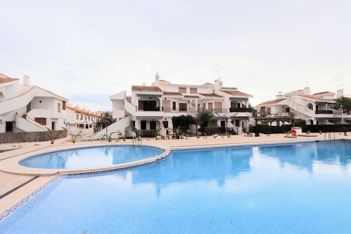 2 soveværelse Lejlighed til salg i Torre de la Horadada med swimmingpool - € 240.000 (Ref: 8824936)