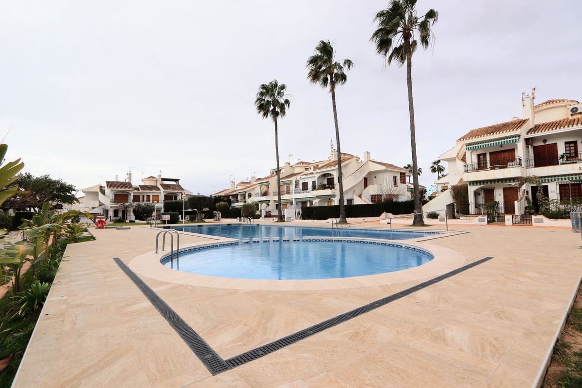 2 soveværelse Lejlighed til salg i Torre de la Horadada med swimmingpool - € 240.000 (Ref: 8824936)