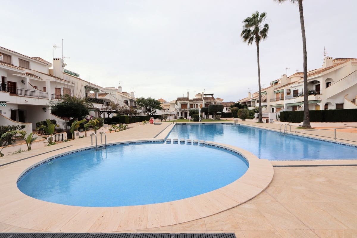 2 soveværelse Lejlighed til salg i Torre de la Horadada med swimmingpool - € 240.000 (Ref: 8824936)