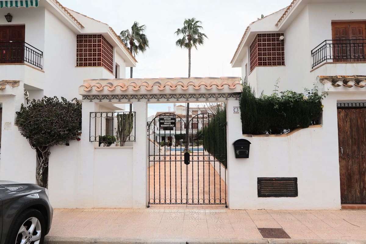 2 soveværelse Lejlighed til salg i Torre de la Horadada med swimmingpool - € 240.000 (Ref: 8824936)