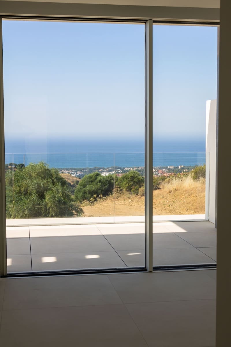 2 bedroom Apartment for sale in Ojen with pool - € 960,000 (Ref: 8851507)