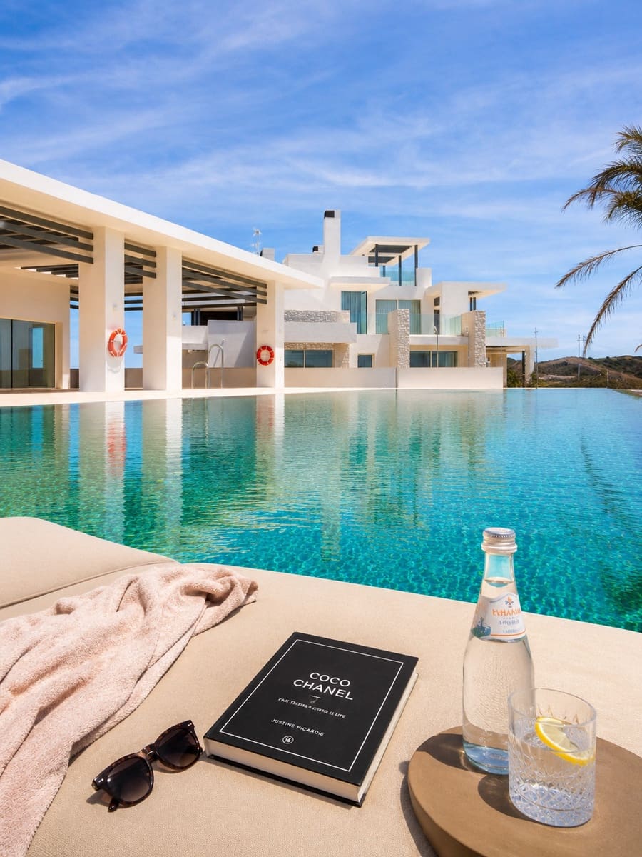 2 bedroom Apartment for sale in Ojen with pool - € 960,000 (Ref: 8851507)