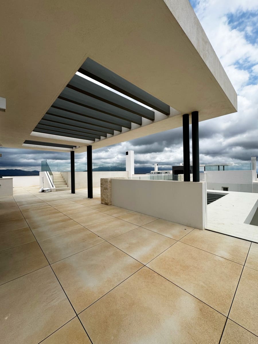 2 bedroom Apartment for sale in Ojen with pool - € 960,000 (Ref: 8851507)