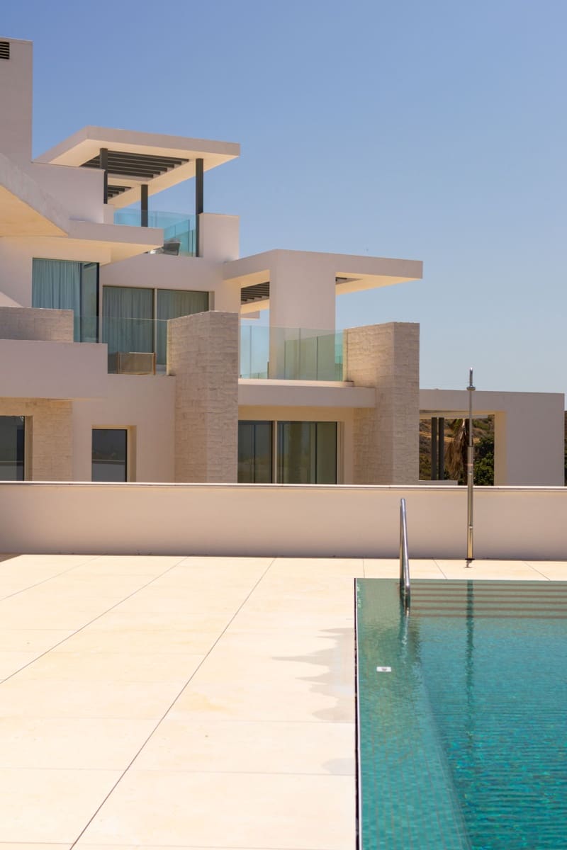 2 bedroom Apartment for sale in Ojen with pool - € 960,000 (Ref: 8851507)