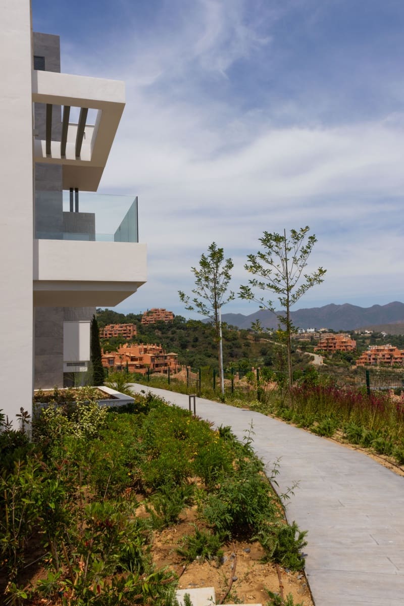 2 bedroom Apartment for sale in Ojen with pool - € 960,000 (Ref: 8851507)