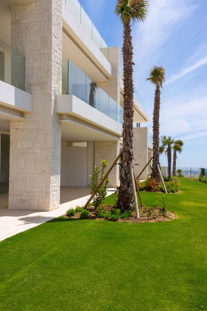 2 bedroom Apartment for sale in Ojen with pool - € 960,000 (Ref: 8851507)