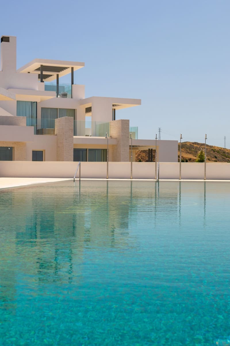 2 bedroom Apartment for sale in Ojen with pool - € 960,000 (Ref: 8851507)