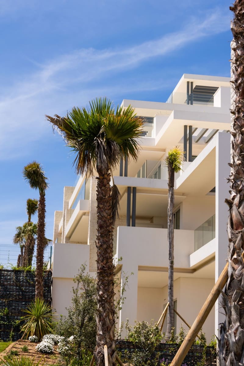 2 bedroom Apartment for sale in Ojen with pool - € 960,000 (Ref: 8851507)