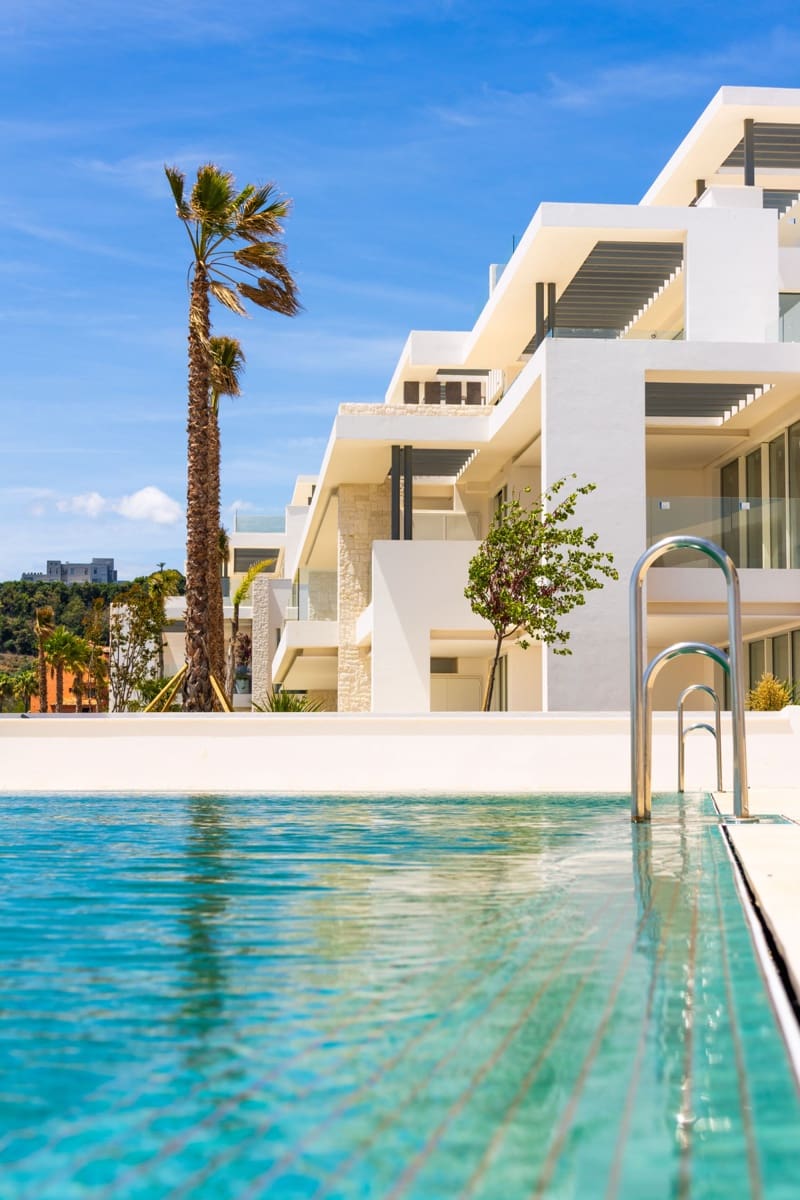 2 bedroom Apartment for sale in Ojen with pool - € 960,000 (Ref: 8851507)