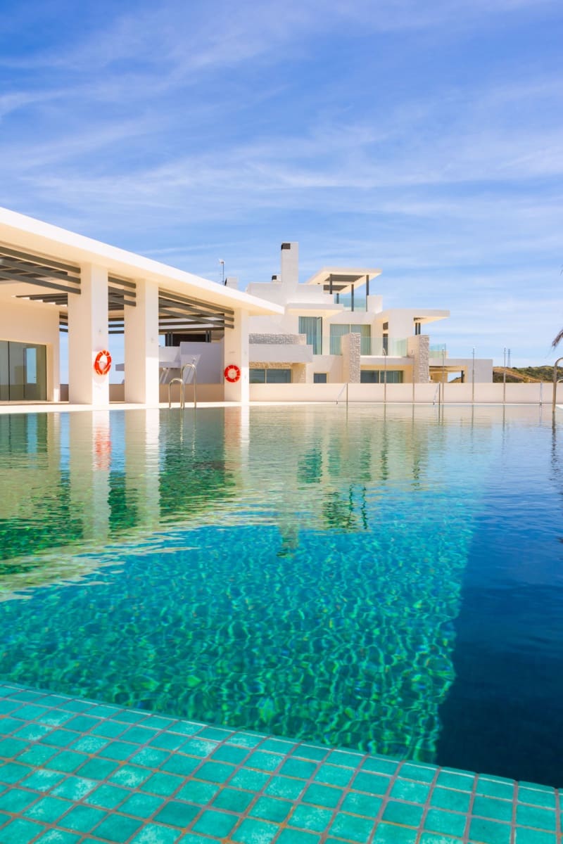 2 bedroom Apartment for sale in Ojen with pool - € 960,000 (Ref: 8851507)
