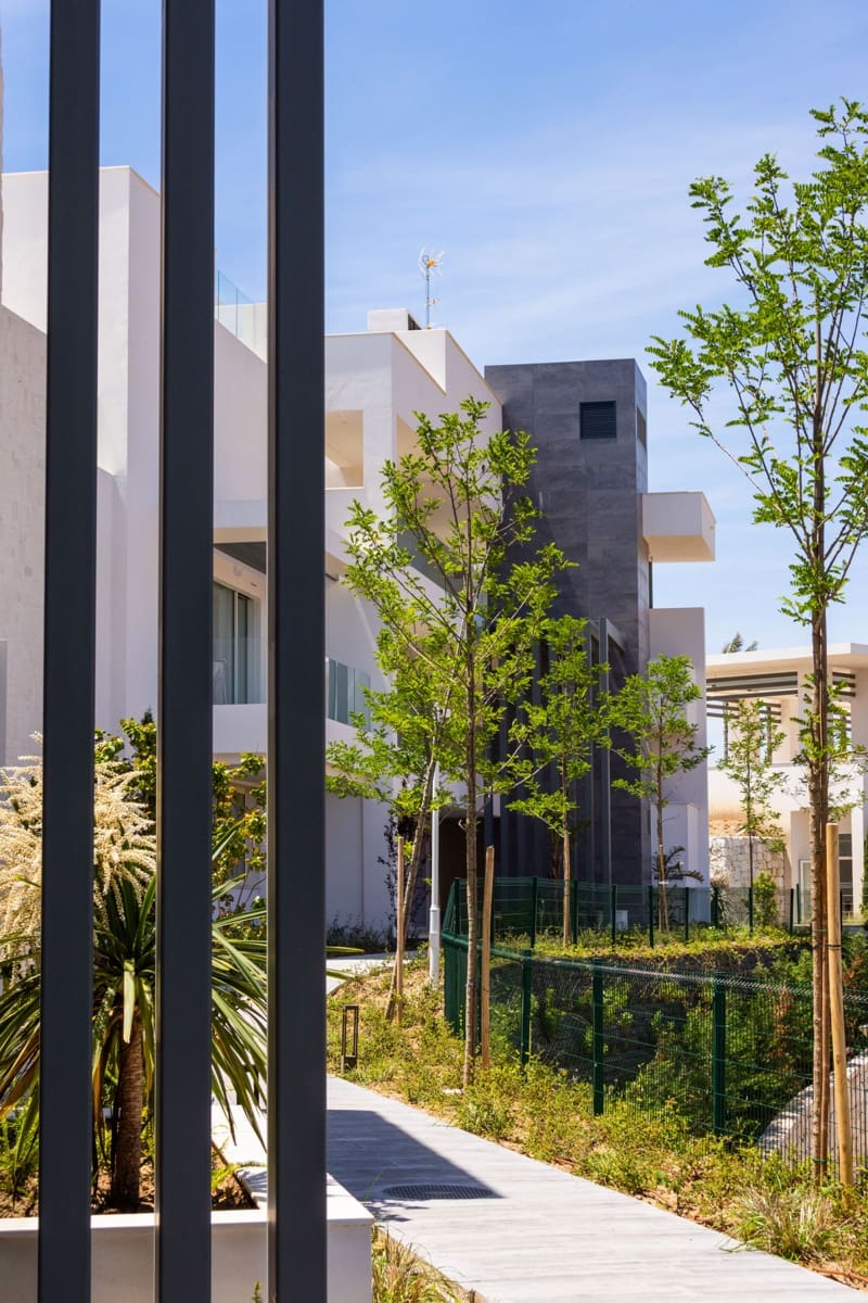 2 bedroom Apartment for sale in Ojen with pool - € 960,000 (Ref: 8851507)