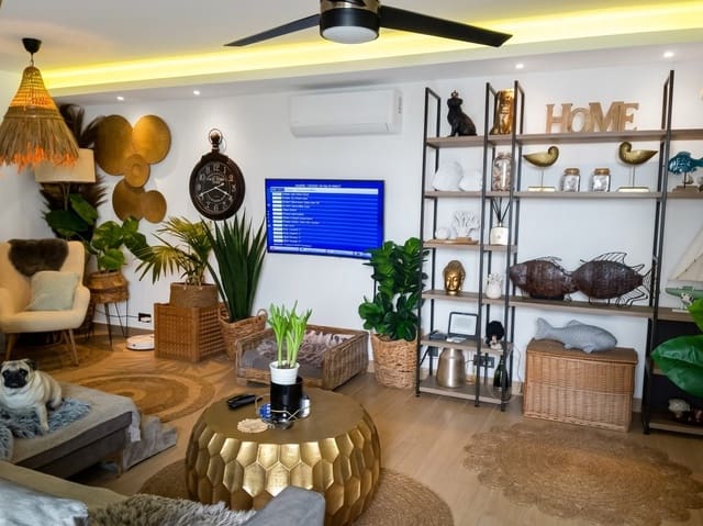 Casa de 3 habitaciones en Centro, Estepona en venta - 849.000 € (Ref: 8851515)