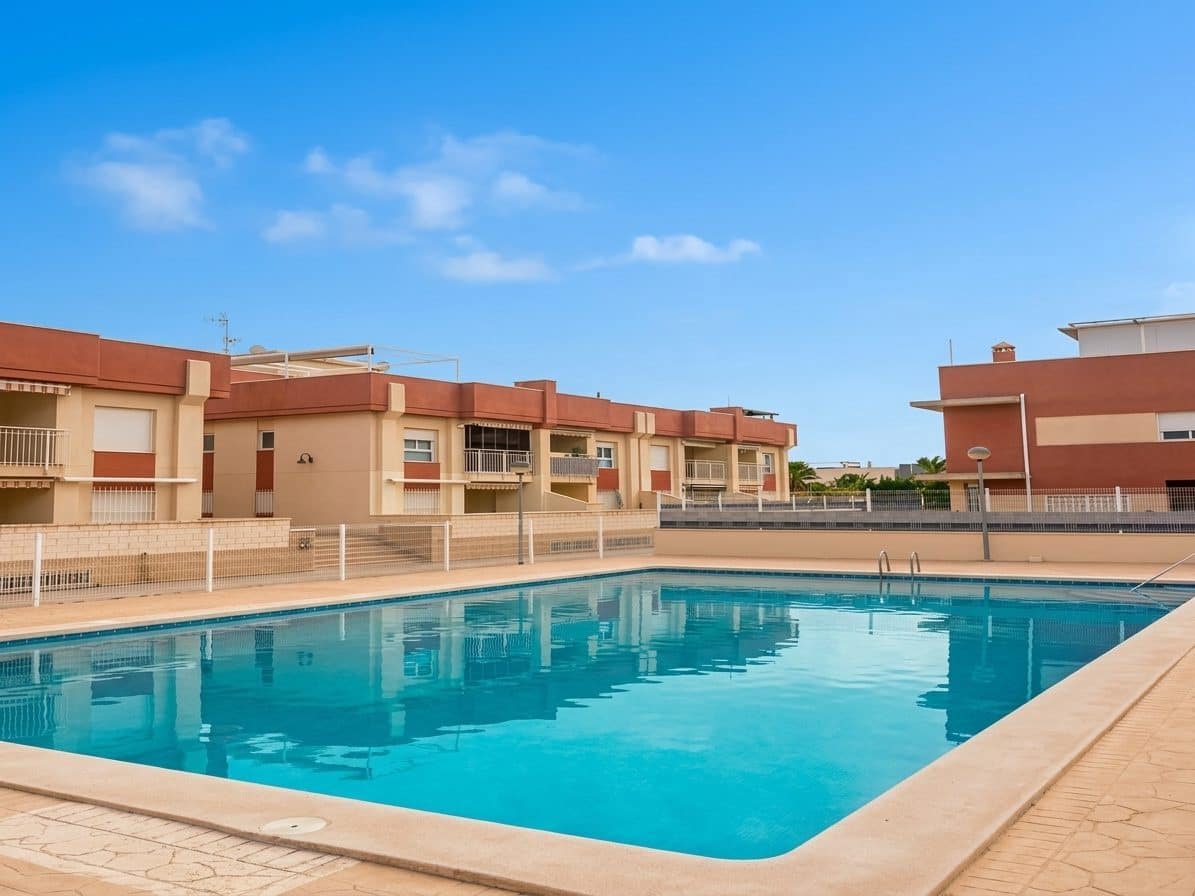 1 bedroom Apartment for sale in Alicante / Alacant city with pool - € 147,500 (Ref: 8857359)