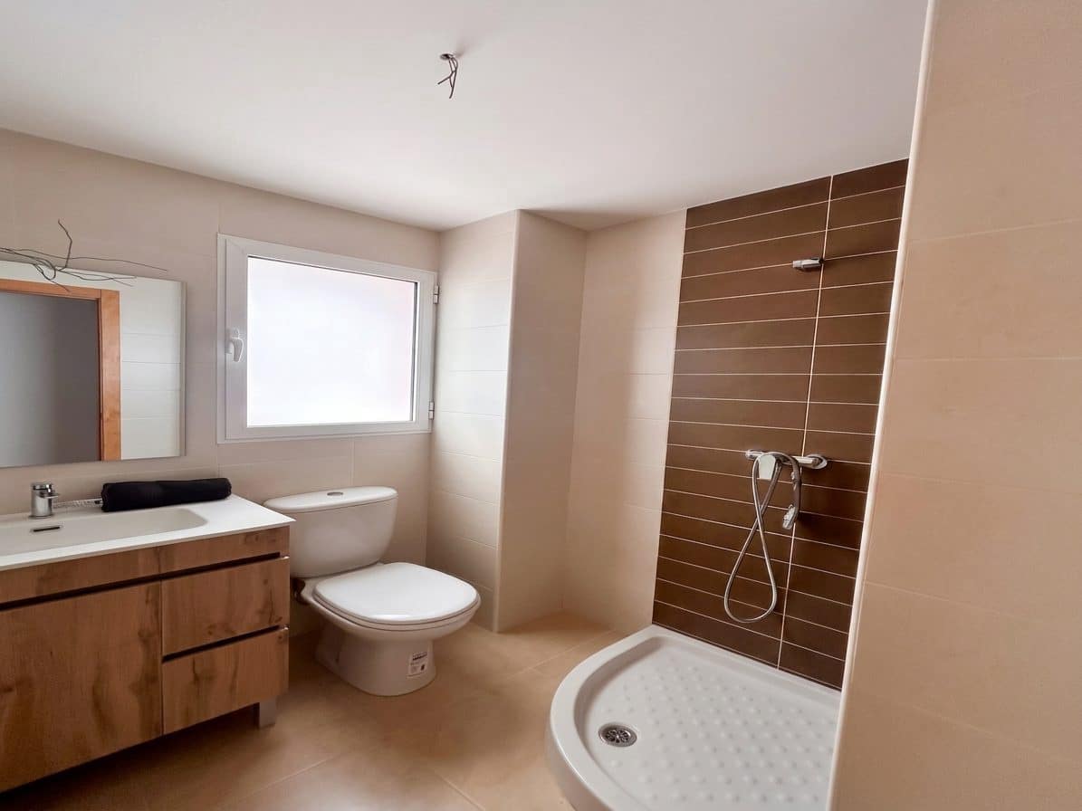 1 bedroom Apartment for sale in Alicante / Alacant city with pool - € 147,500 (Ref: 8857359)