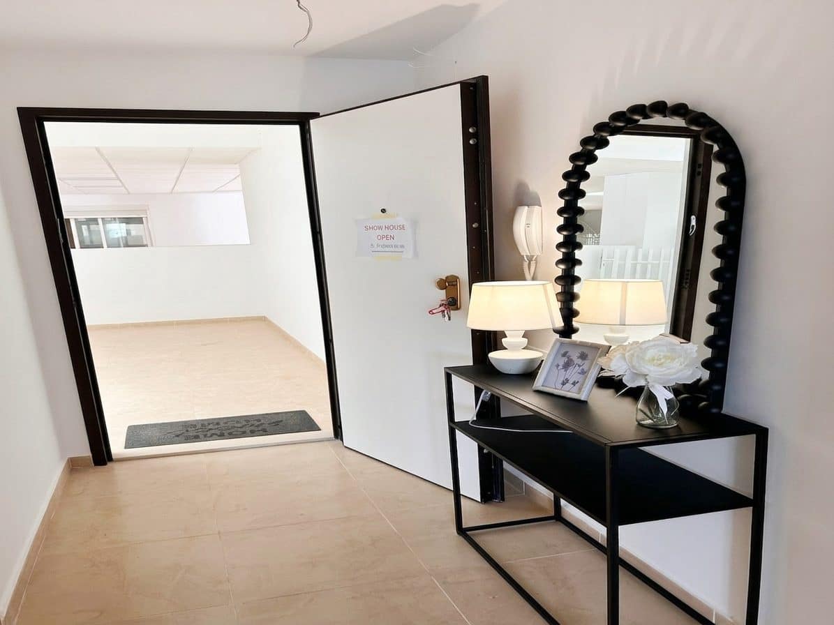1 bedroom Apartment for sale in Alicante / Alacant city with pool - € 147,500 (Ref: 8857359)