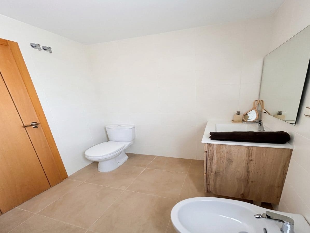 1 bedroom Apartment for sale in Alicante / Alacant city with pool - € 147,500 (Ref: 8857359)