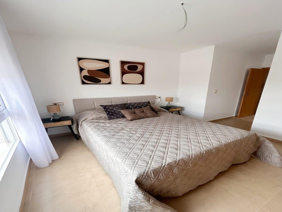 1 bedroom Apartment for sale in Alicante / Alacant city with pool - € 147,500 (Ref: 8857359)