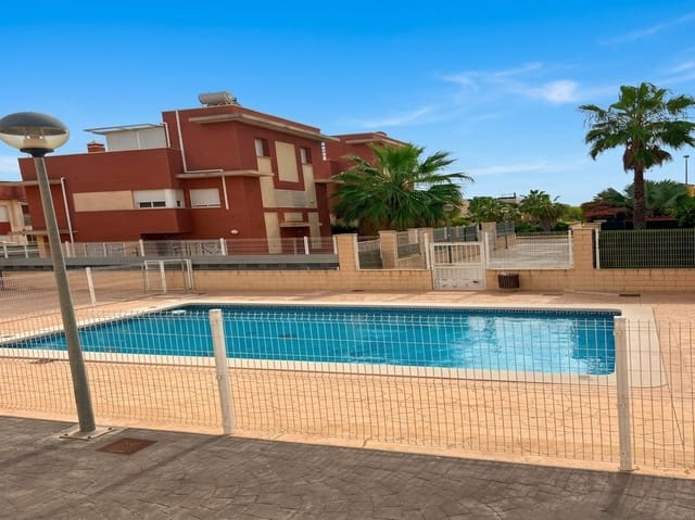Apartamento de 2 habitaciones en Alicante / Alacant ciudad en venta con piscina garaje - 198.500 € (Ref: 8857361)