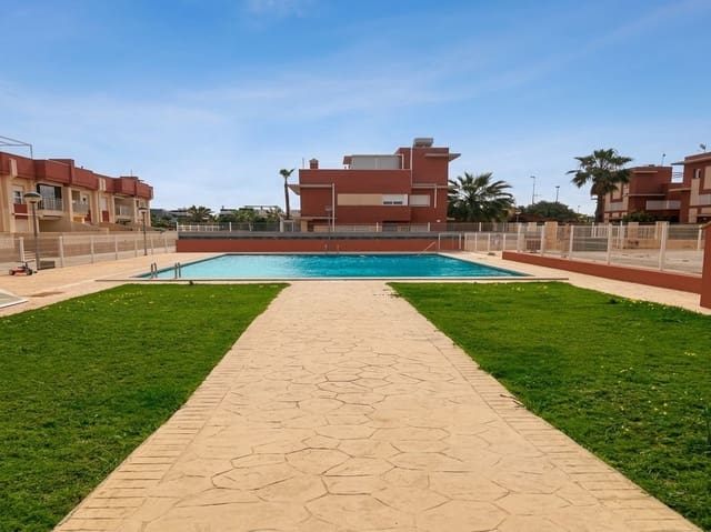 Apartamento de 2 habitaciones en Alicante / Alacant ciudad en venta con piscina garaje - 198.500 € (Ref: 8857361)