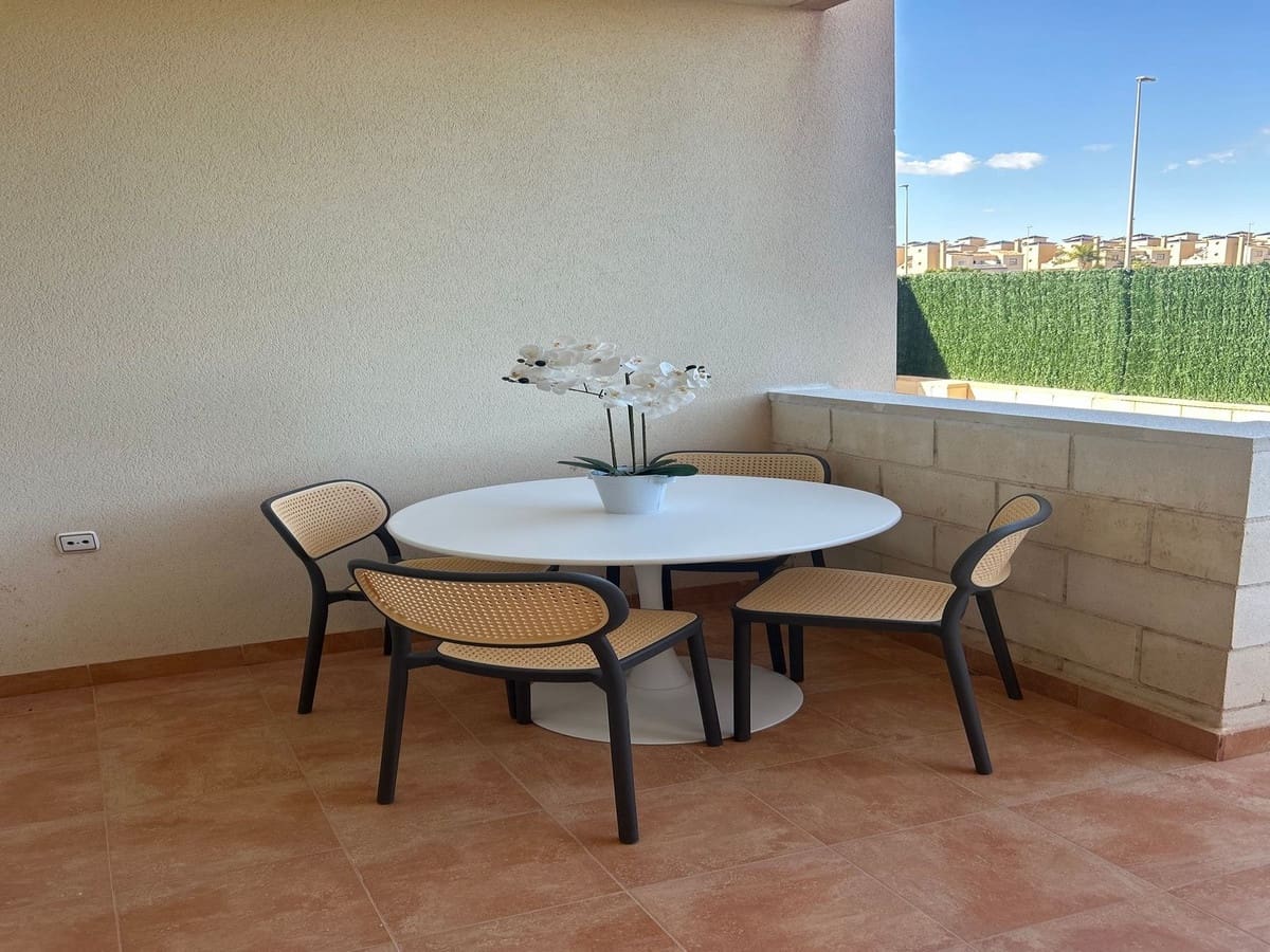 2 makuuhuone Huoneisto myytävänä paikassa Orihuela Costa mukana uima-altaan - 240 500 € (Ref: 8857363)