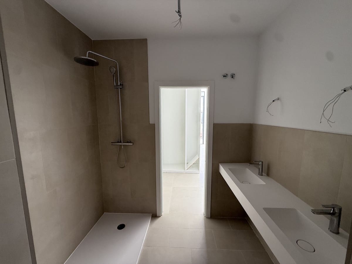 3 bedroom Semi-detached Villa for sale in Fuengirola with pool - € 634,900 (Ref: 8862578)