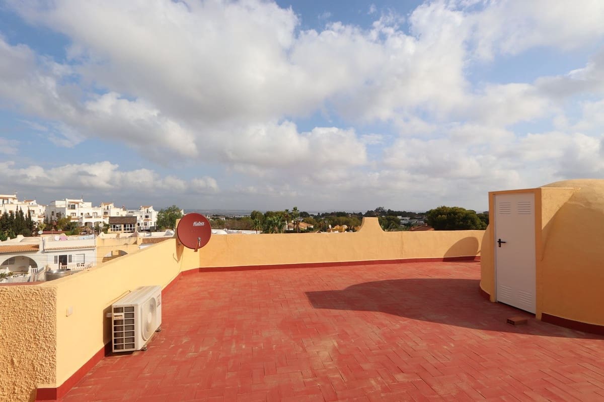 2 bedroom Villa for sale in Los Balcones with pool garage - € 282,000 (Ref: 8864998)