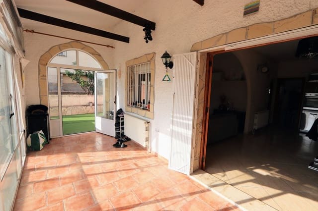 Chalet de 2 habitaciones en Los Balcones en venta con piscina garaje - 282.000 € (Ref: 8864998)
