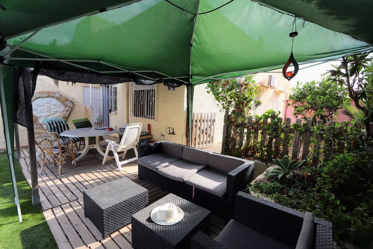 2 bedroom Villa for sale in Los Balcones with pool garage - € 282,000 (Ref: 8864998)