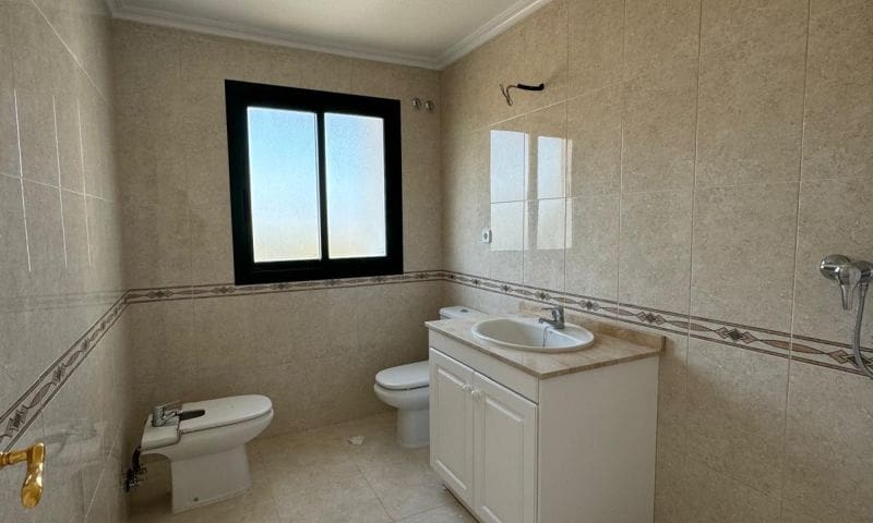 2 makuuhuone Huoneisto myytävänä paikassa Orihuela Costa mukana uima-altaan - 244 000 € (Ref: 8871467)